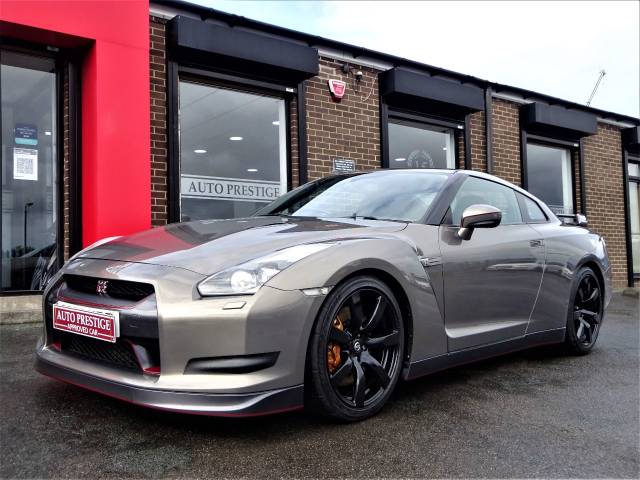 Nissan GT-R 3.8 GT-R PREMIUM EDITION S-A STANDARD CAR LOW OWNERS 60 REG GARAGED CAR Coupe Petrol Silver