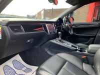 Porsche Macan 3.0 S Diesel 5dr PDK Estate Diesel Black