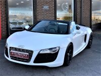 Audi R8 5.2 FSI Quattro 2dr R Tronic Convertible Petrol White
