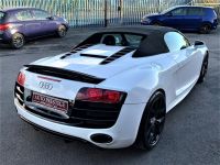 Audi R8 5.2 FSI Quattro 2dr R Tronic Convertible Petrol White