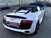 Audi R8 5.2 FSI Quattro 2dr R Tronic Convertible Petrol White