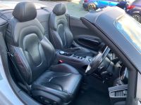 Audi R8 5.2 FSI Quattro 2dr R Tronic Convertible Petrol White
