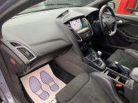 Ford Focus RS 2.3 EcoBoost 5dr LUX PACK SAT NAV 19"ALLOYS Hatchback Petrol Grey