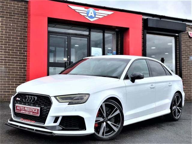 2018 Audi RS3 2.5 TFSI RS 3 Quattro 4dr S Tronic RARE METALLIC WHITE BLACK PACK AUDI WARRANTY