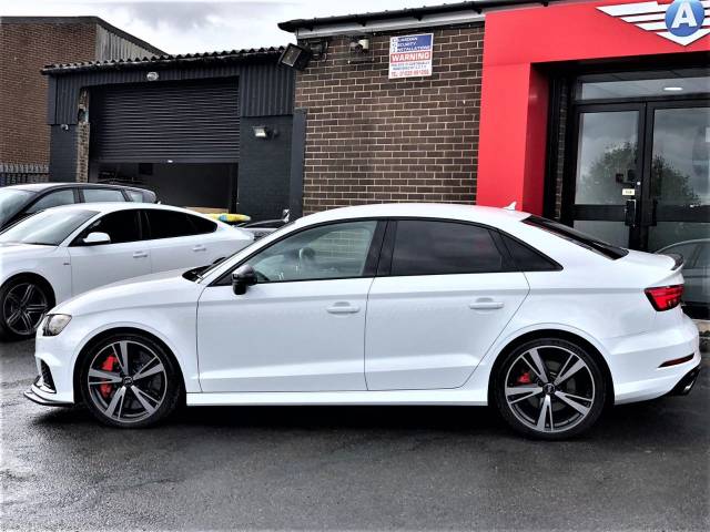 2018 Audi RS3 2.5 TFSI RS 3 Quattro 4dr S Tronic RARE METALLIC WHITE BLACK PACK AUDI WARRANTY