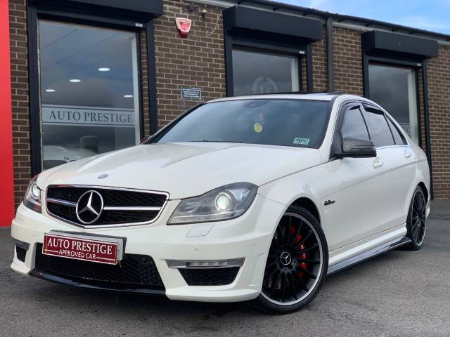 Mercedes-Benz C Class 6.2 C63 4dr Auto PEARL WHITE+CARBON+FSH Saloon Petrol White