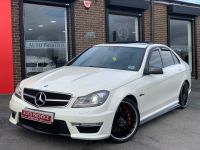 Mercedes-Benz C Class 6.2 C63 4dr Auto PEARL WHITE+CARBON+FSH Saloon Petrol White
