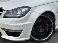 Mercedes-Benz C Class 6.2 C63 4dr Auto PEARL WHITE+CARBON+FSH Saloon Petrol White