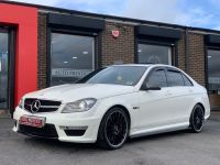 Mercedes-Benz C Class 6.2 C63 4dr Auto PEARL WHITE+CARBON+FSH Saloon Petrol White