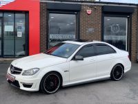 Mercedes-Benz C Class 6.2 C63 4dr Auto PEARL WHITE+CARBON+FSH Saloon Petrol White