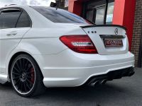 Mercedes-Benz C Class 6.2 C63 4dr Auto PEARL WHITE+CARBON+FSH Saloon Petrol White