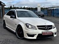 Mercedes-Benz C Class 6.2 C63 4dr Auto PEARL WHITE+CARBON+FSH Saloon Petrol White