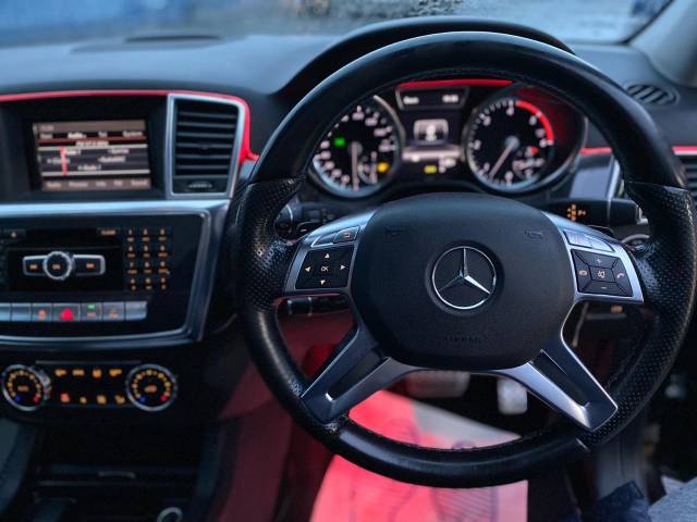 2013 Mercedes-Benz M Class 3.0 ML350 CDi BlueTEC Sport 5dr Auto FACTORY AMG SPEC+PANROOF