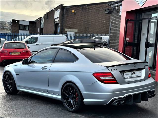 2012 Mercedes-Benz C Class 6.2 C63 Edition 125 2dr Auto CARBON EDITION PERFORMANCE PACK PLUS AMG DRIVERS PACK HUGE SPEC VERY RARE