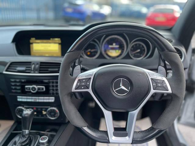 2012 Mercedes-Benz C Class 6.2 C63 Edition 125 2dr Auto CARBON EDITION PERFORMANCE PACK PLUS AMG DRIVERS PACK HUGE SPEC VERY RARE