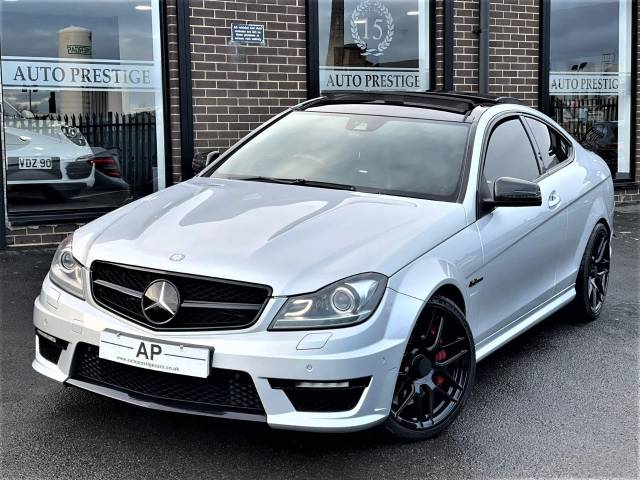 2012 Mercedes-Benz C Class 6.2 C63 Edition 125 2dr Auto CARBON EDITION PERFORMANCE PACK PLUS AMG DRIVERS PACK HUGE SPEC VERY RARE