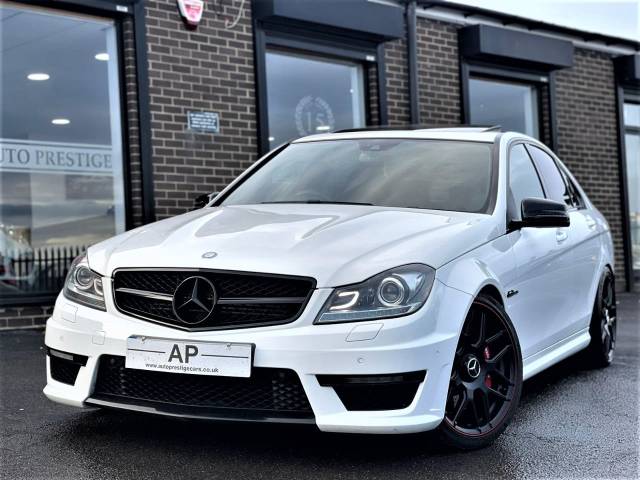 Mercedes-Benz C Class 6.2 C63 4dr Auto Saloon Petrol White