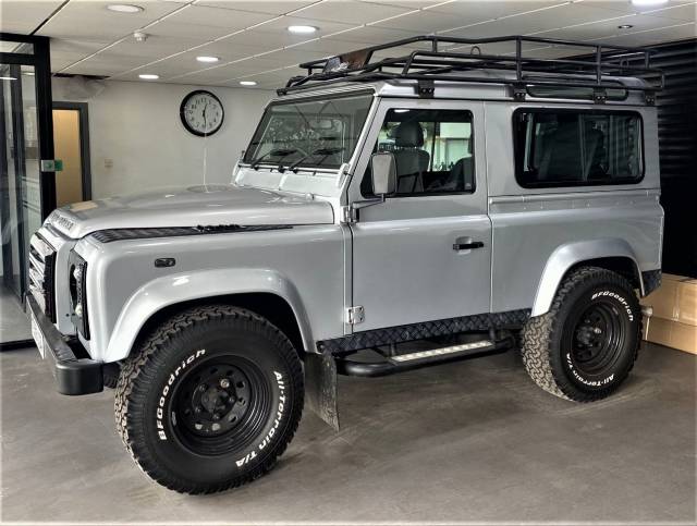 Land Rover Defender 2.4 90 XS SW SWB LIKE NEW PORTFOLIO OF BILL REVISED ENGINE MODEL Four Wheel Drive Diesel Met Silver