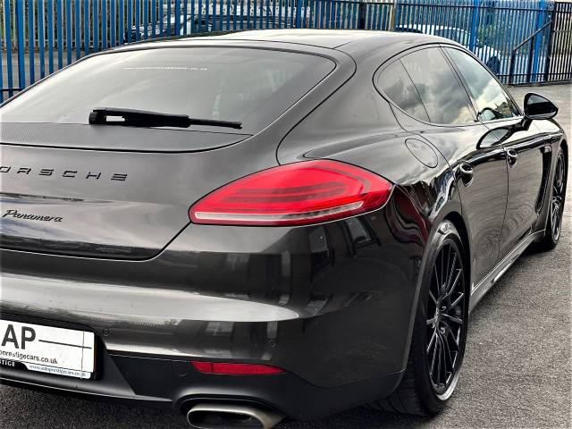 2013 Porsche Panamera 3.0 V6 Diesel 4dr Tiptronic S