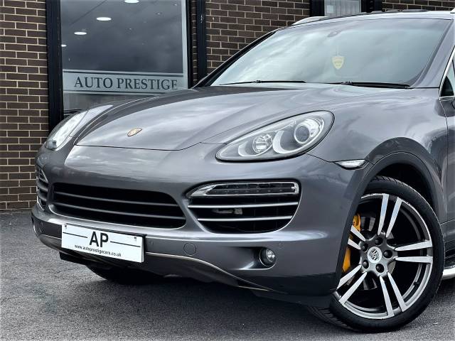 2010 Porsche Cayenne 3.0 PORSCHE CAYENNE Diesel 5dr Tiptronic S PAN ROOF+HEATED LEATHER+