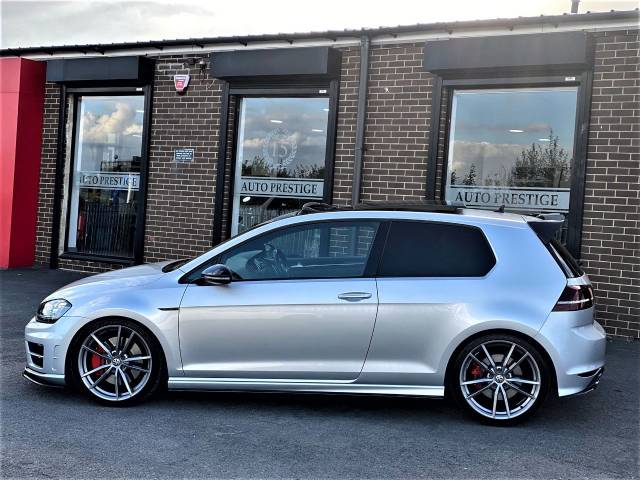 2017 Volkswagen Golf 2.0 TSI R 3dr DSG HIGHEST SPEC PAN ROOF LEATHERS R/CAM DCC SATNAV LOWERED