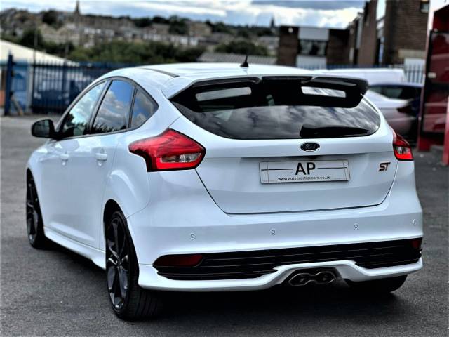 2017 Ford Focus 2.0 TDCi 185 ST-3 5dr HIGH SPEC+FULL HEATED LEATHER+REVERSE CAMERA