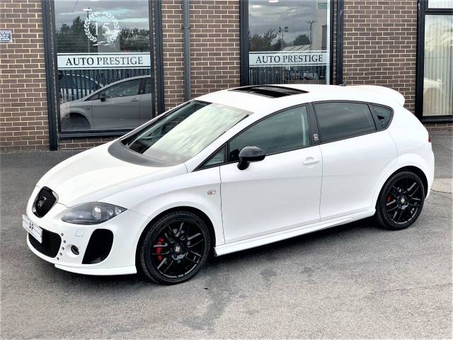 SEAT Leon 2.0 TDI CR FR+ Supercopa 5dr BLACK EDITION RARE SUNROOF LED LIGHTS 62 REG Hatchback Diesel White