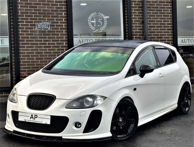 SEAT Leon 2.0 TDI CR FR+ Supercopa 5dr FSH+BBS ALLOYS+STANCED Hatchback Diesel White