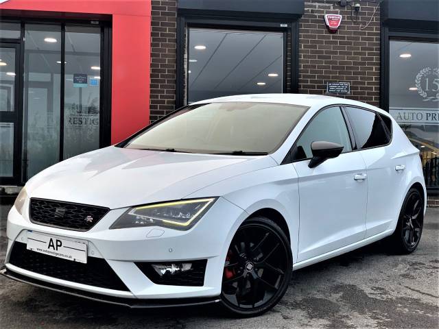 SEAT Leon 2.0 TDI FR 5dr DSG [Technology Pack] BLACK EDITION PACK RAREST LOOKING 63 REG Hatchback Diesel White