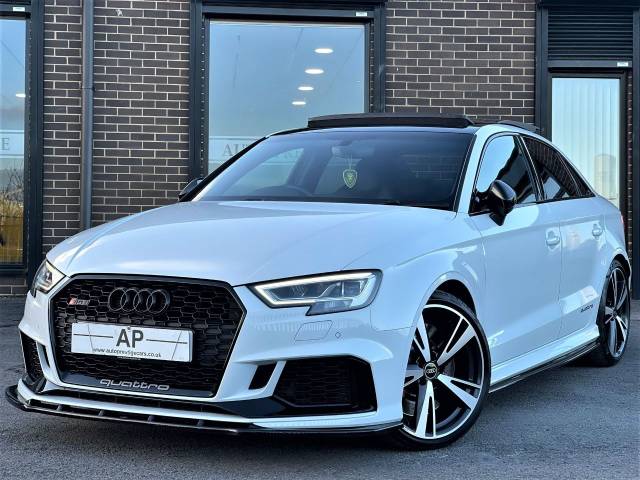 Audi RS3 2.5 TFSI RS 3 Quattro 4dr S Tronic EVERY EXTRA+FASH+SERVICE PACK Saloon Petrol White
