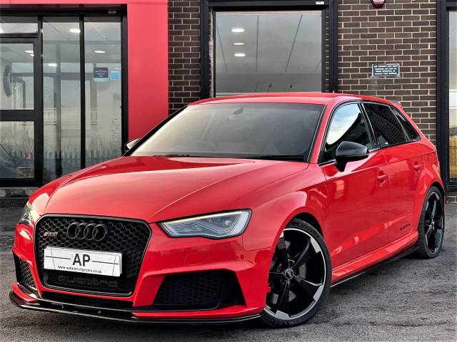 Audi RS3 2.5 TFSI RS 3 Quattro 5dr S Tronic [Nav] Hatchback Petrol Red