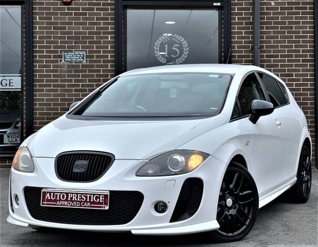 SEAT Leon 2.0 TDI CR FR+ Supercopa 5dr LOW MILEAGE Hatchback Diesel White