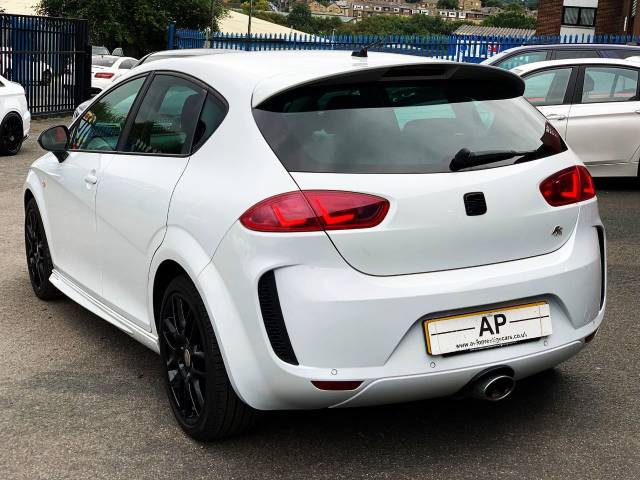 2012 SEAT Leon 2.0 TDI CR FR+ 5dr SUPERCOPA SPECIFICATION K1 CUPRA FLARED KIT CENTRAL EXHAUSTS RAREST