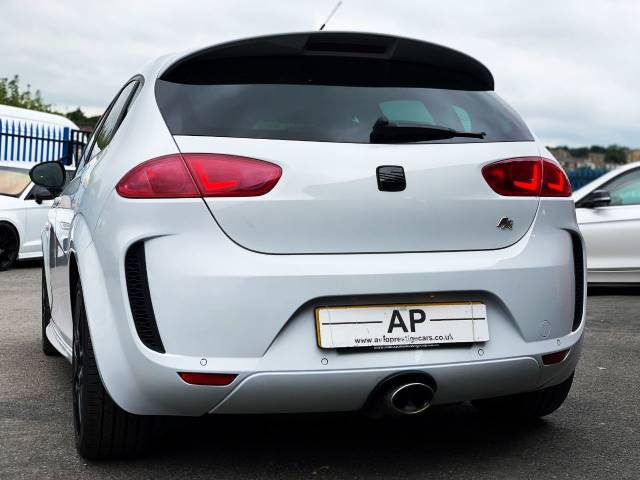 2012 SEAT Leon 2.0 TDI CR FR+ 5dr SUPERCOPA SPECIFICATION K1 CUPRA FLARED KIT CENTRAL EXHAUSTS RAREST