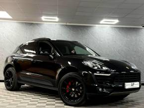 PORSCHE MACAN 2016 (16) at Autoprestige Cars Bradford