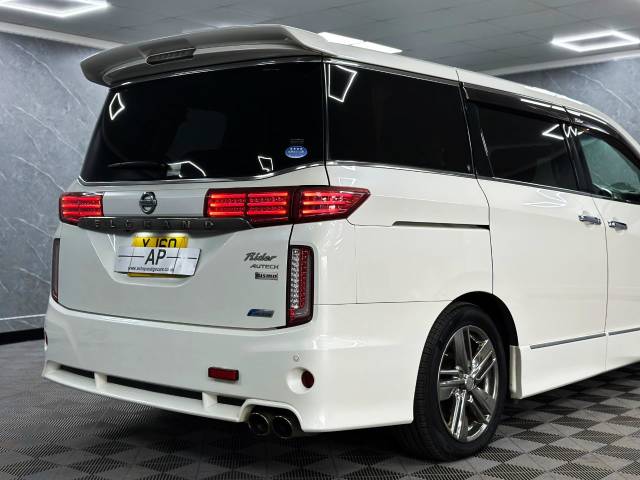 2011 Nissan Elgrand 3.5 AUTO RIDER NISMO TUNED 7 SEATER  NISMO KIT EXECUTIVE TRAVEL