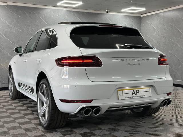 2015 Porsche Macan 3.0 S Diesel 5dr PDK OVER 10K EXTRAS PAN ROOF 21 TURBO ALLOYS PURE WHITE BLACK BACK 2016