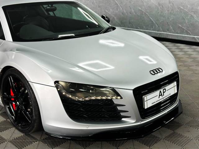 2008 Audi R8 4.2 FSI Quattro 2dr R Tronic COUPE LOW MILEAGE CARBON BLADES RED CALIPERS