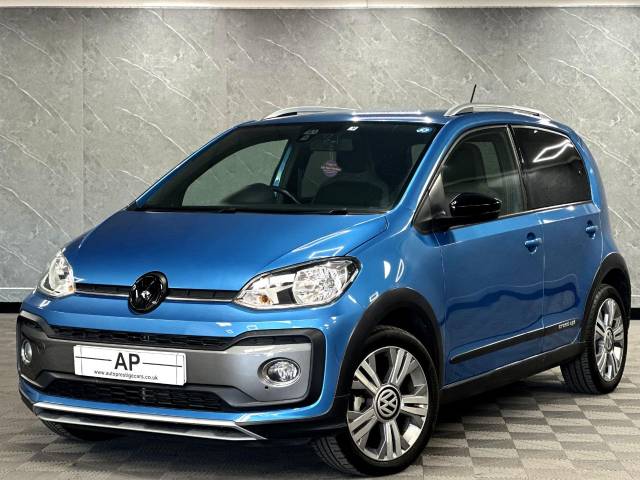 2017 Volkswagen Up 1.0 CROSS OVER AUTO 5 DOOR|RARE CROSS OVER MODEL WITH BEATS SOUND