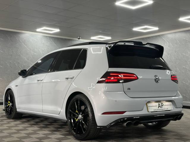 2017 Volkswagen Golf 2.0 R