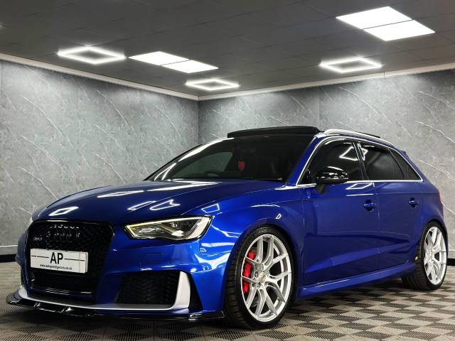 Audi RS3 2.5 TFSI Quattro 5dr S Tronic DESIGN PACK PAN ROOF RED BUCKETS STUTGUARDS SEPNG BLUE Hatchback Petrol Blue