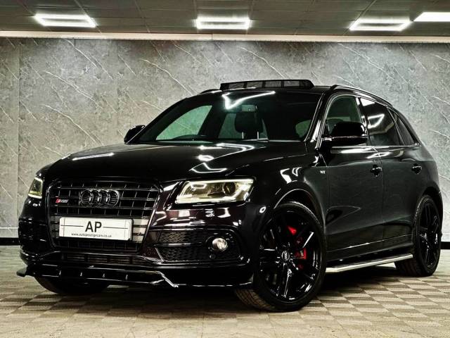 Audi Q5 3.0 SQ5 [326] Quattro 5dr Tip Auto MASSIVE SPEC PAN ROOF TOWBAR BLIND SPOT CARBON MEM PACK PANTHER BLACK Estate Diesel Black