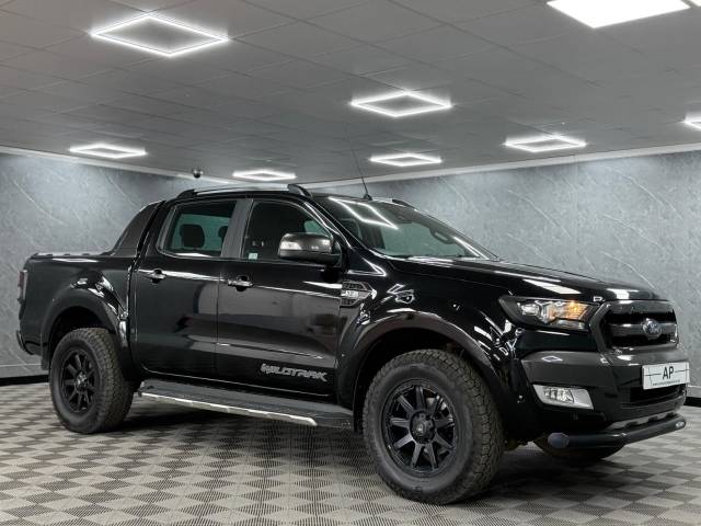 Ford Ranger Pick Up Double Cab Wildtrak 3.2 TDCi 200 Auto Pick Up Diesel Black