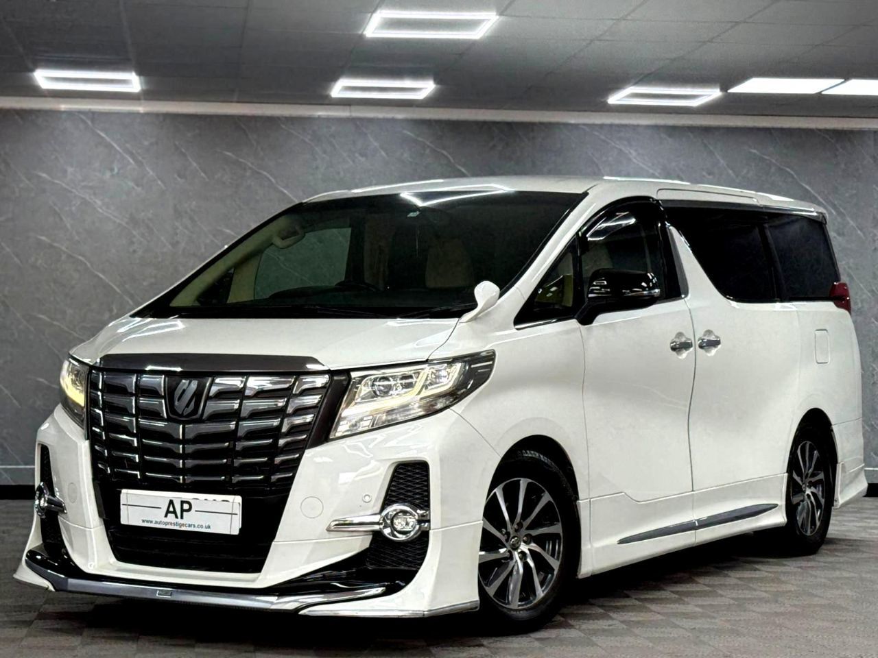 2015 Toyota Alphard