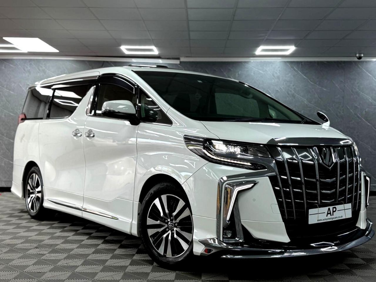 2022 Toyota Alphard