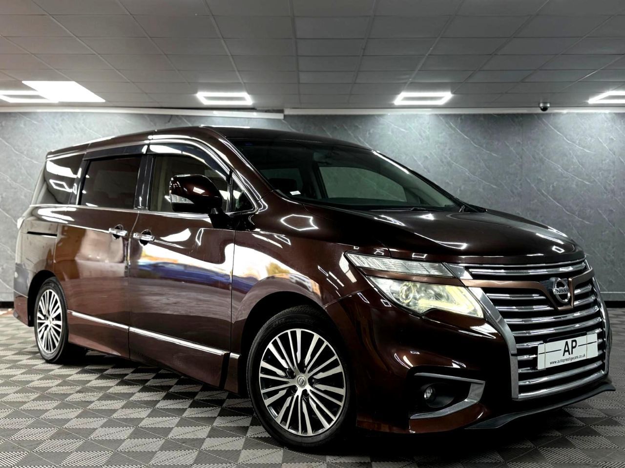 2014 Nissan Elgrand