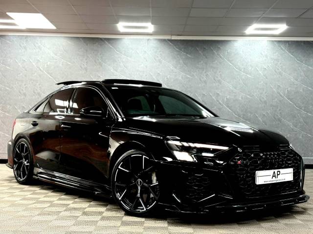 Audi RS3 2.5 RS 3 TFSI Quattro Vorsprung 4dr S Tronic RS DYNAMIC PACK CERAMIC BRAKES Saloon Petrol Black