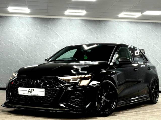 2022 Audi RS3 2.5 RS 3 TFSI Quattro Carbon Black 5dr S Tronic CERAMIC BRAKES|FULL CT CARBON KIT