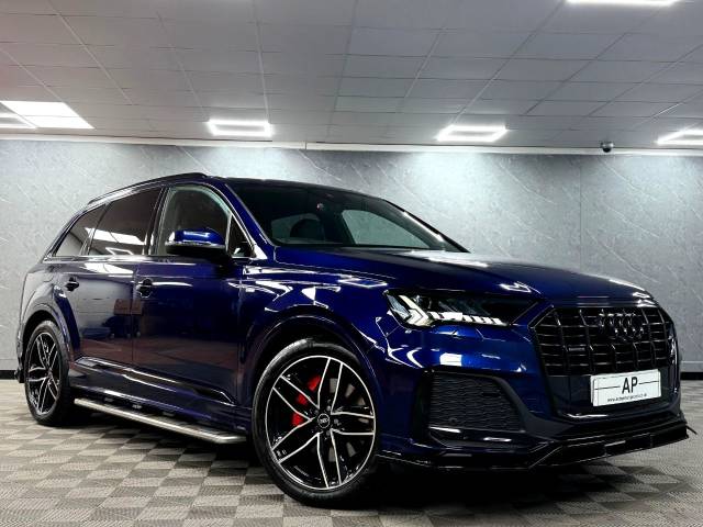 Audi Q7 3.0 45 TDI Quattro S Line 5dr Tiptronic HUGE SPEC Estate Diesel Blue