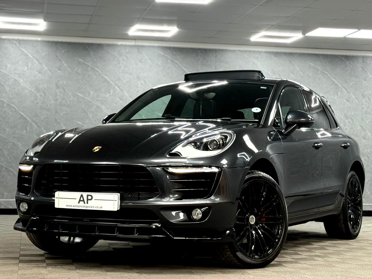 2017 Porsche Macan
